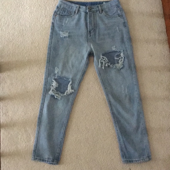 Cut out ripped jeans - Picture 2 of 5